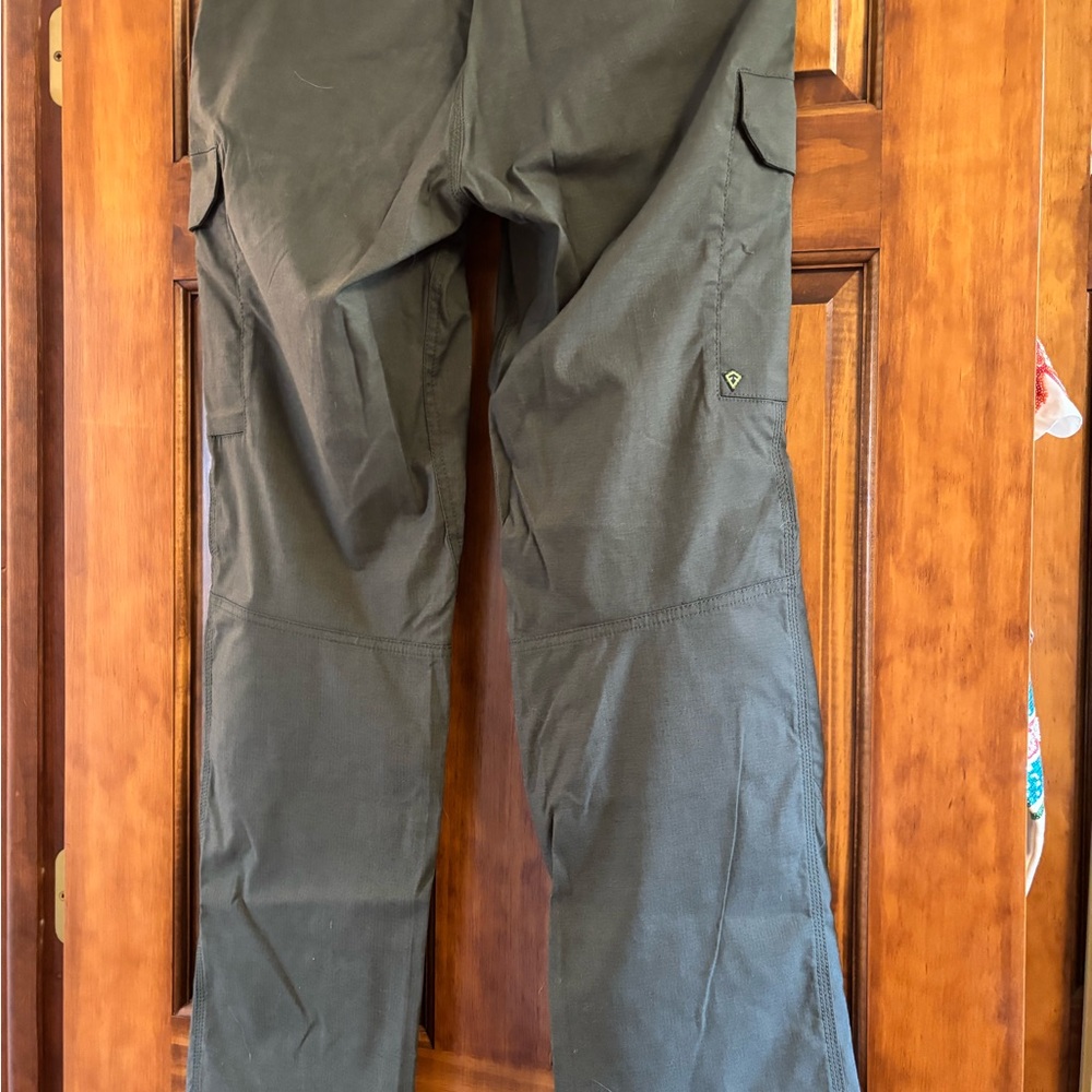 First Tactical new size 10 olive cargo pants - Picture 6 of 8